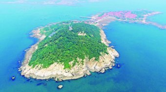 海上浮翠，戒齋于斯——齋堂島